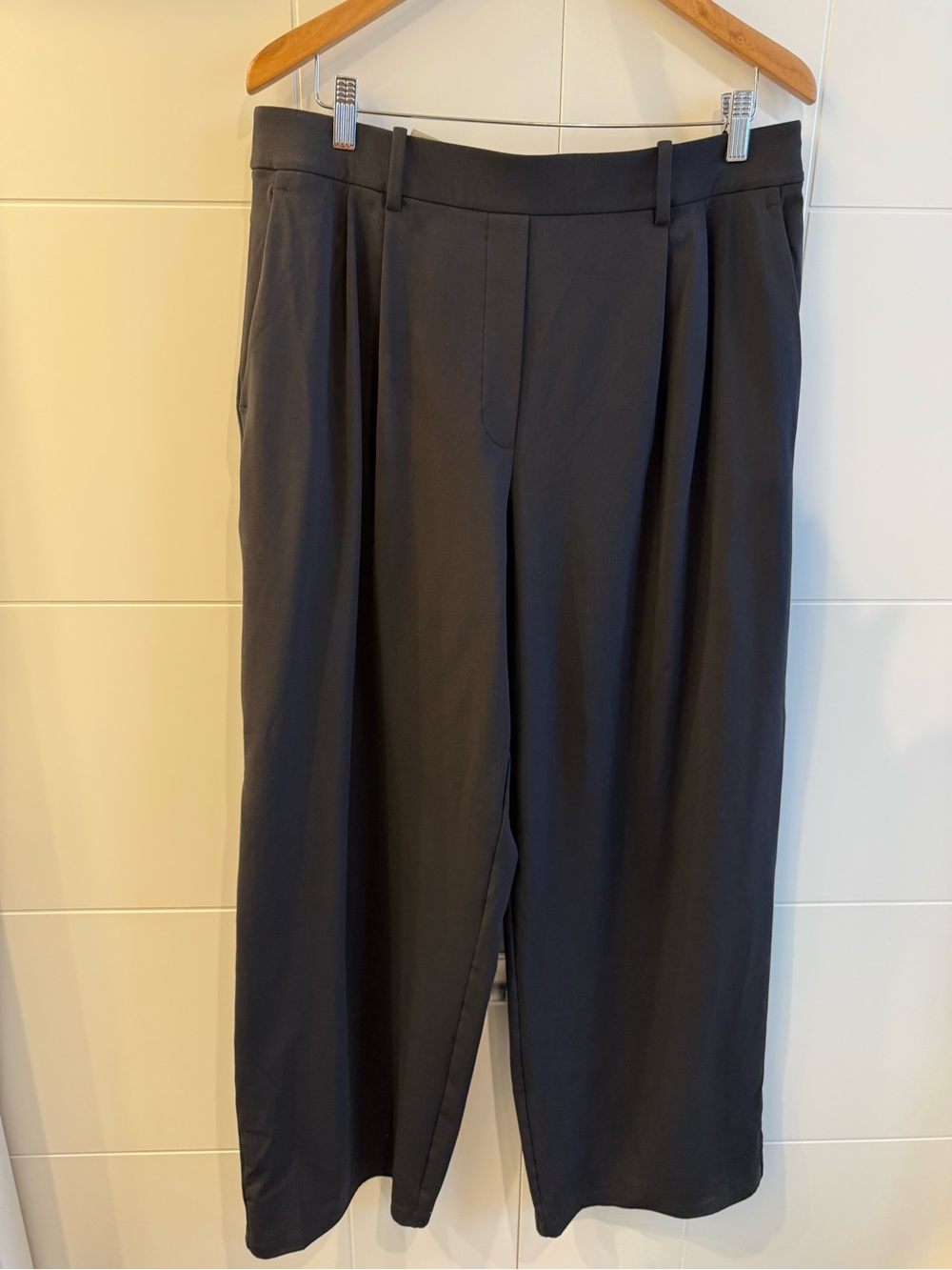 Lululemon Women’s XL Wide Leg Daydrift Pant